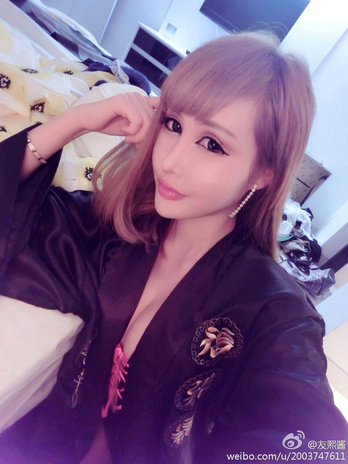 G罩美胸 火爆的辣子 友熙酱 微博自拍破解私密图片 2